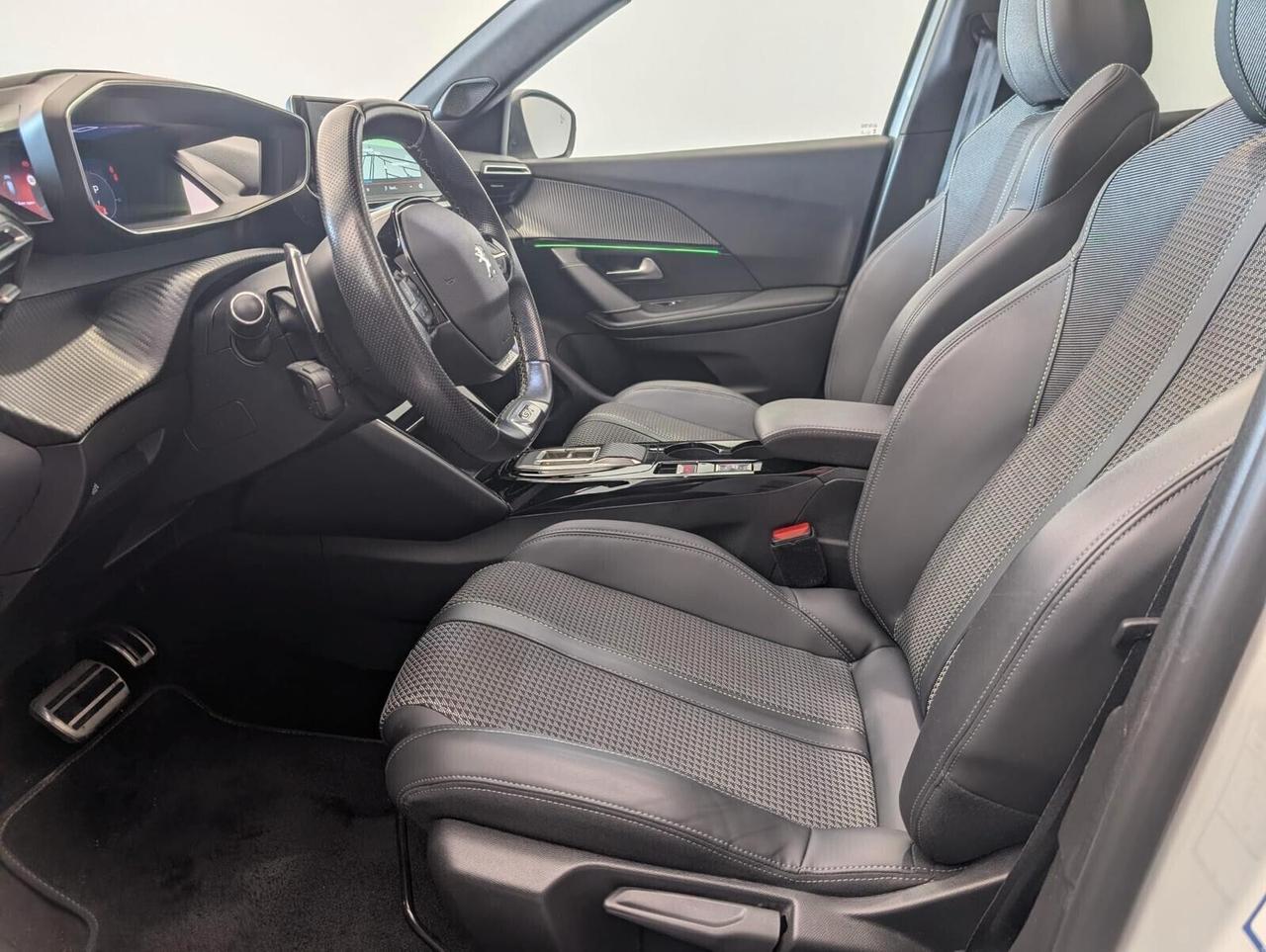 Peugeot 2008 BlueHDi 130 S&S EAT8 GT Pack