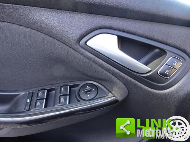 FORD Focus Titanium