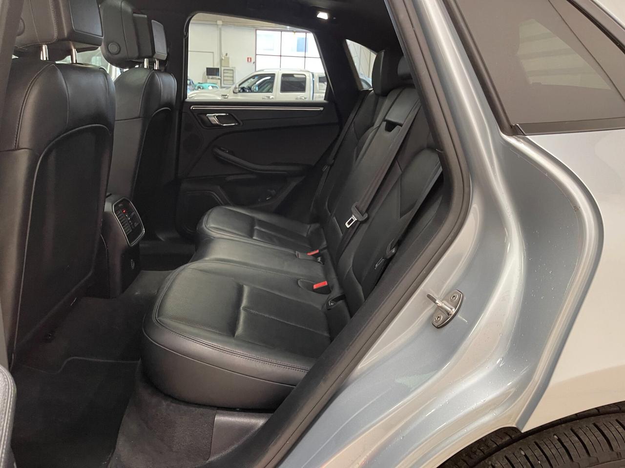Porsche Macan 2.0 245cv pdk-LEGGI SOTTO