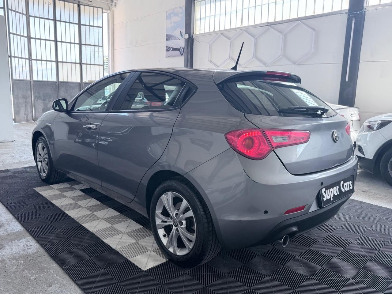 Alfa Romeo Giulietta 1.6 JTD 120CV Progression NEOPATENTATI