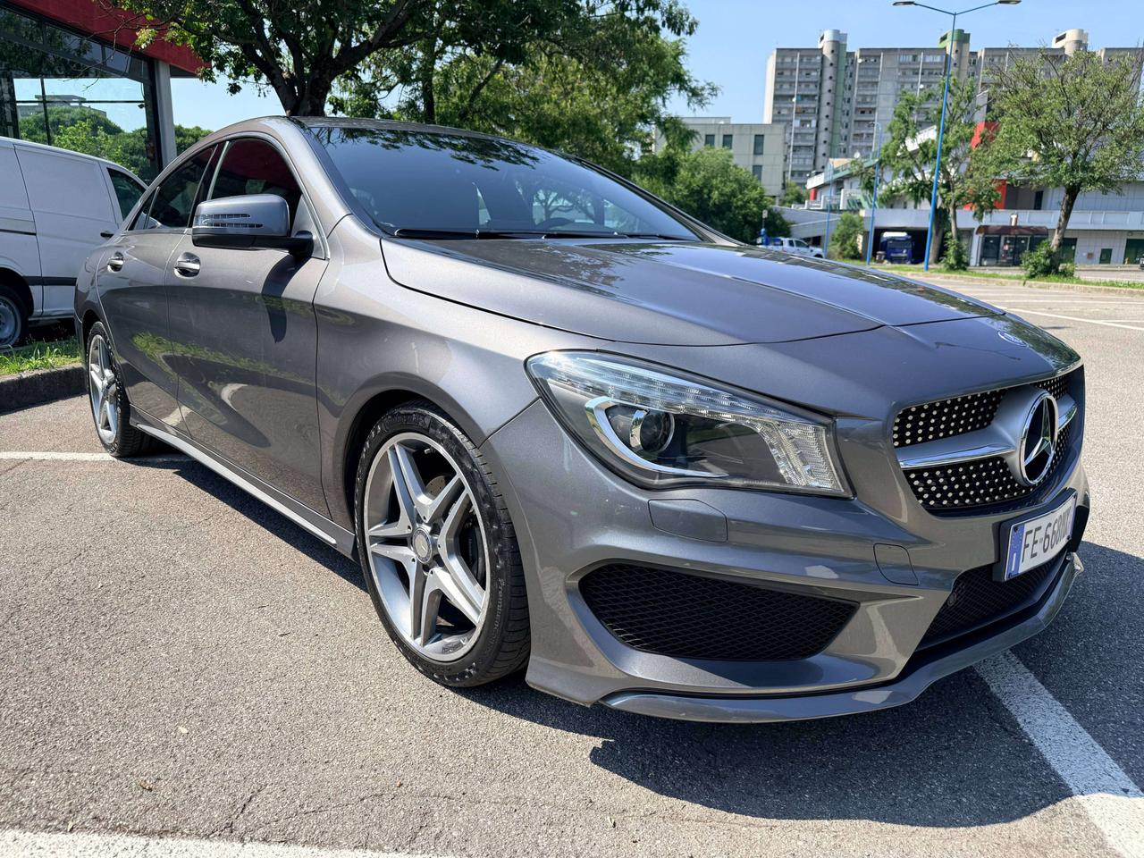 Mercedes-Benz CLA 180 Premium AMG Automatica 122cv OK NEOPATENTATI