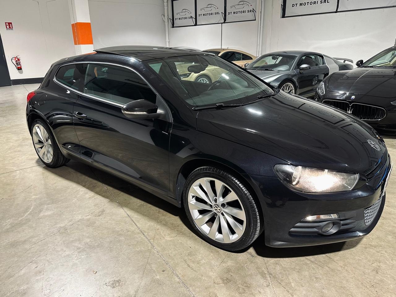Volkswagen Scirocco 2.0 TDI TETTO-NAVI-UNICOPRIETARIO