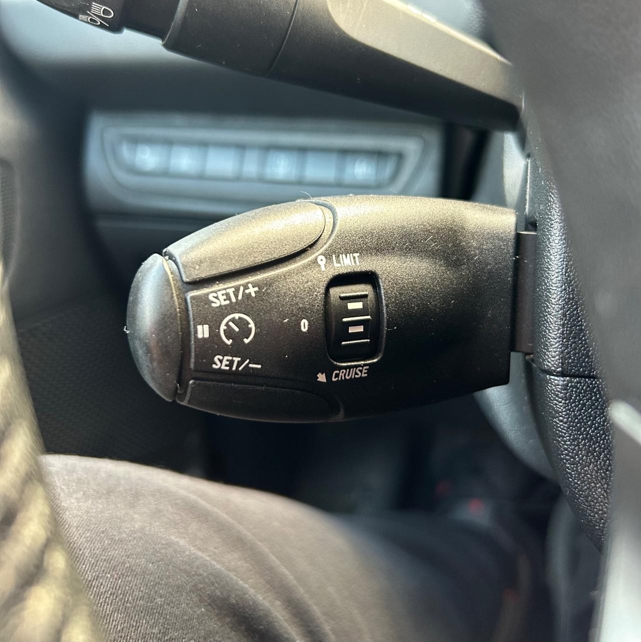 Peugeot 208 BlueHDi 5p Allure Neopatentati 2015
