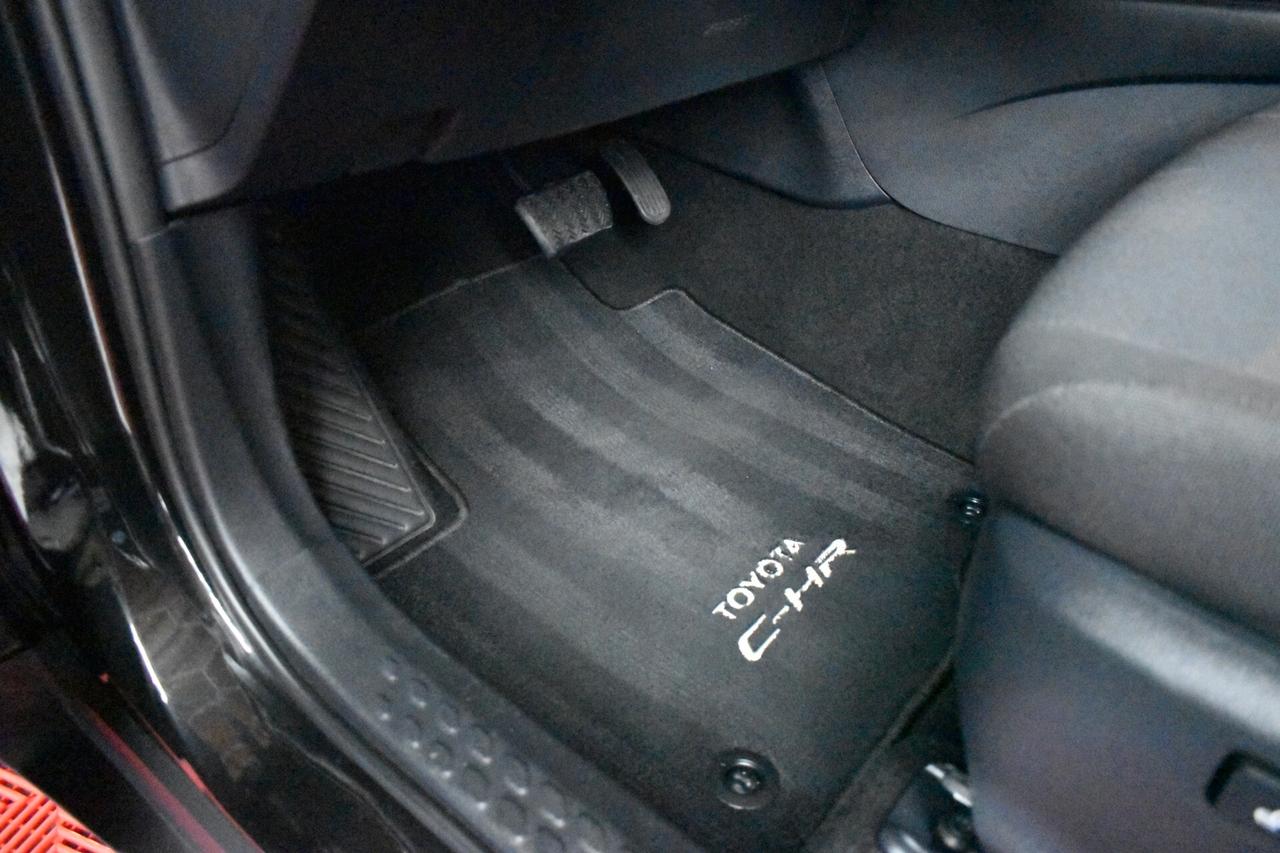 Toyota C-HR 1.8 Hybrid E-CVT Business