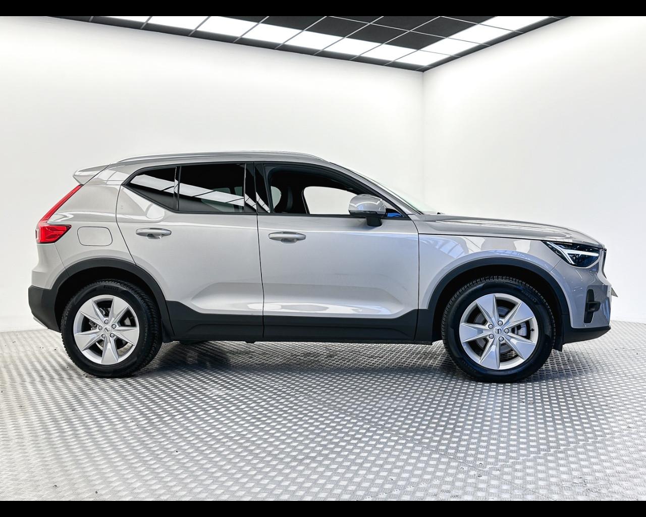 VOLVO XC40 (2017-->) - XC40 B3 automatico Core