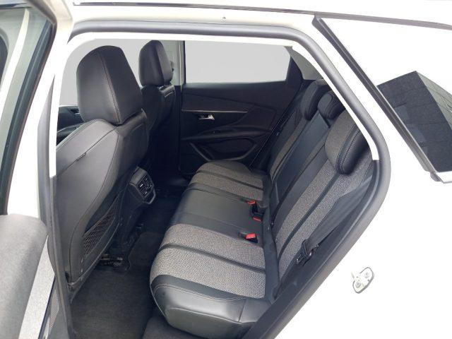 PEUGEOT 3008 BlueHDi 130 S&S Allure