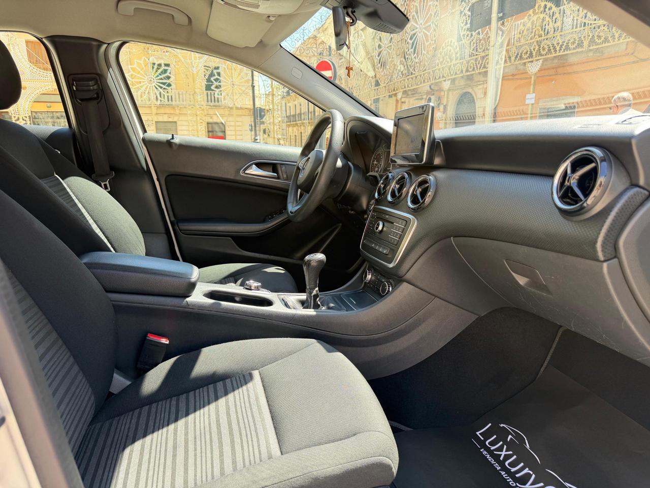 MERCEDES-BENZ A 180 D SPORT 1.5 109 CV