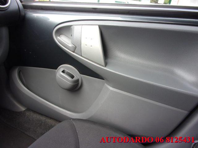 TOYOTA Aygo 1.0 12V VVT-i 5 porte Now Connect