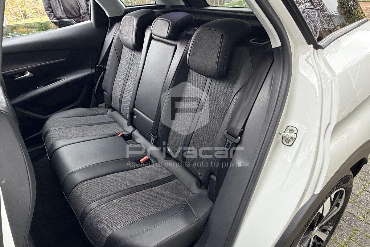 PEUGEOT 3008 BlueHDi 130 S&S Allure