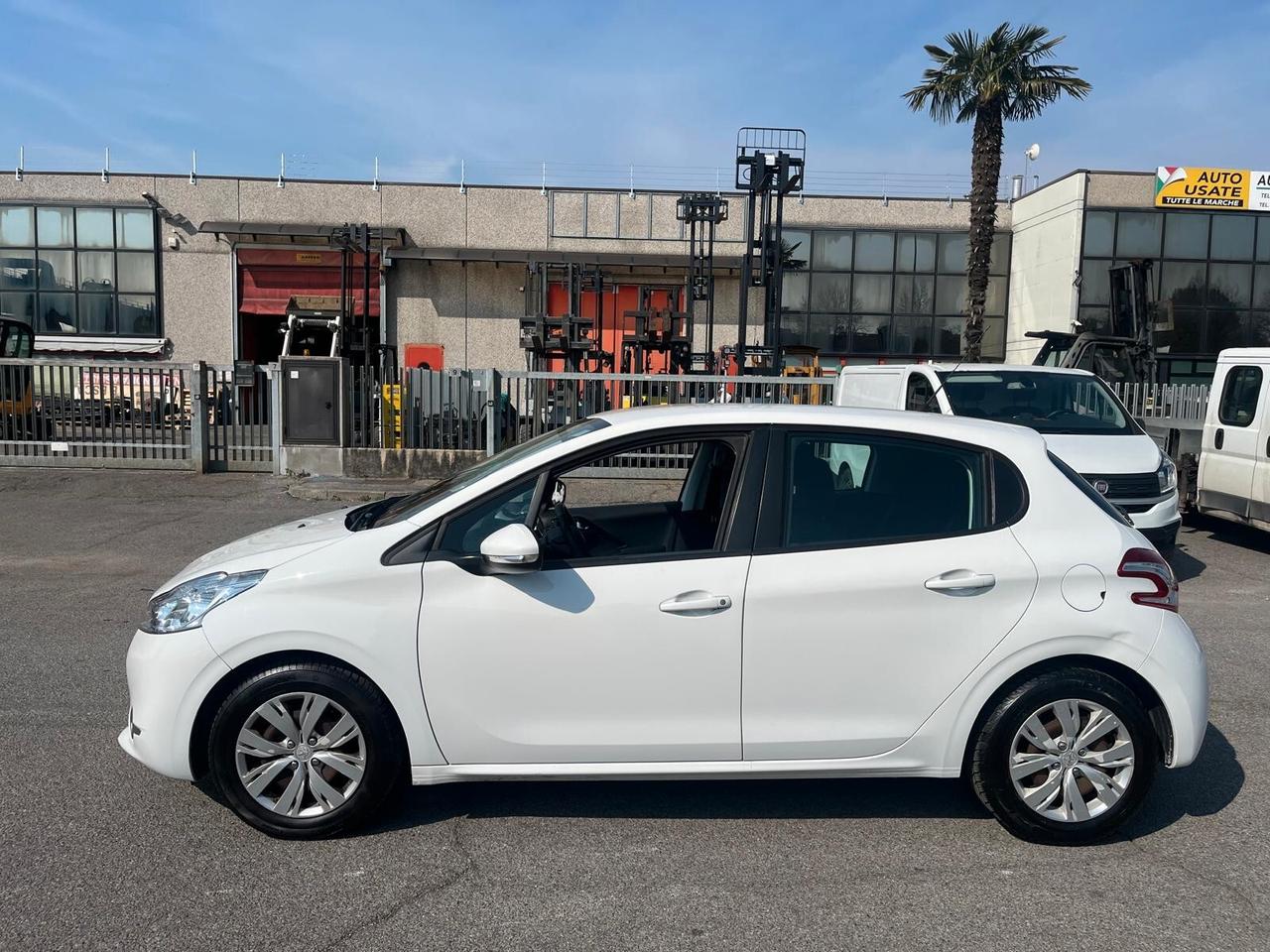 Peugeot 208 1.4 HDi 68 CV 5 porte Active