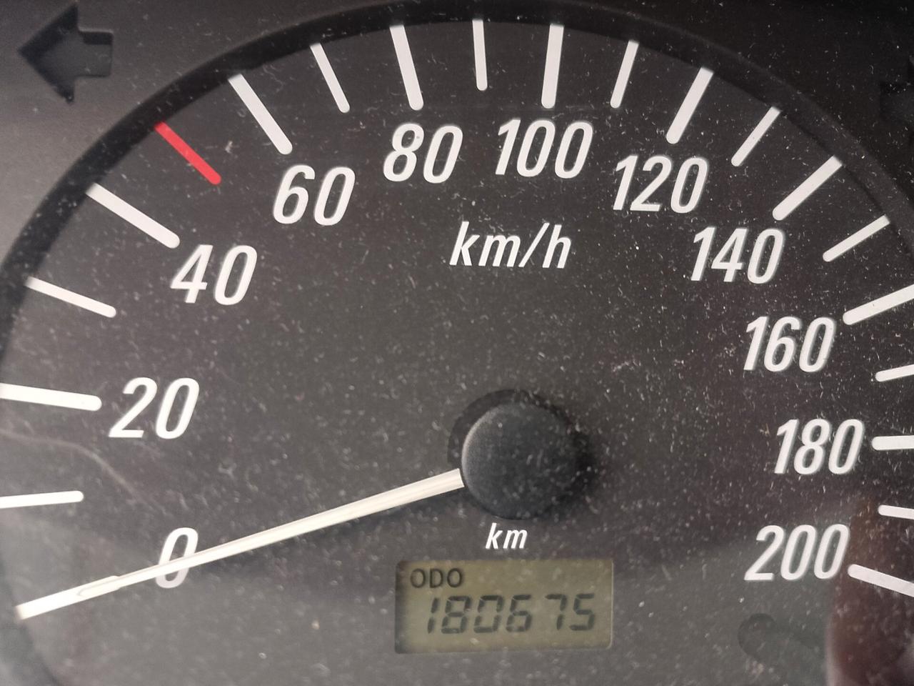 Opel Agila 1.2 16V Color Edition