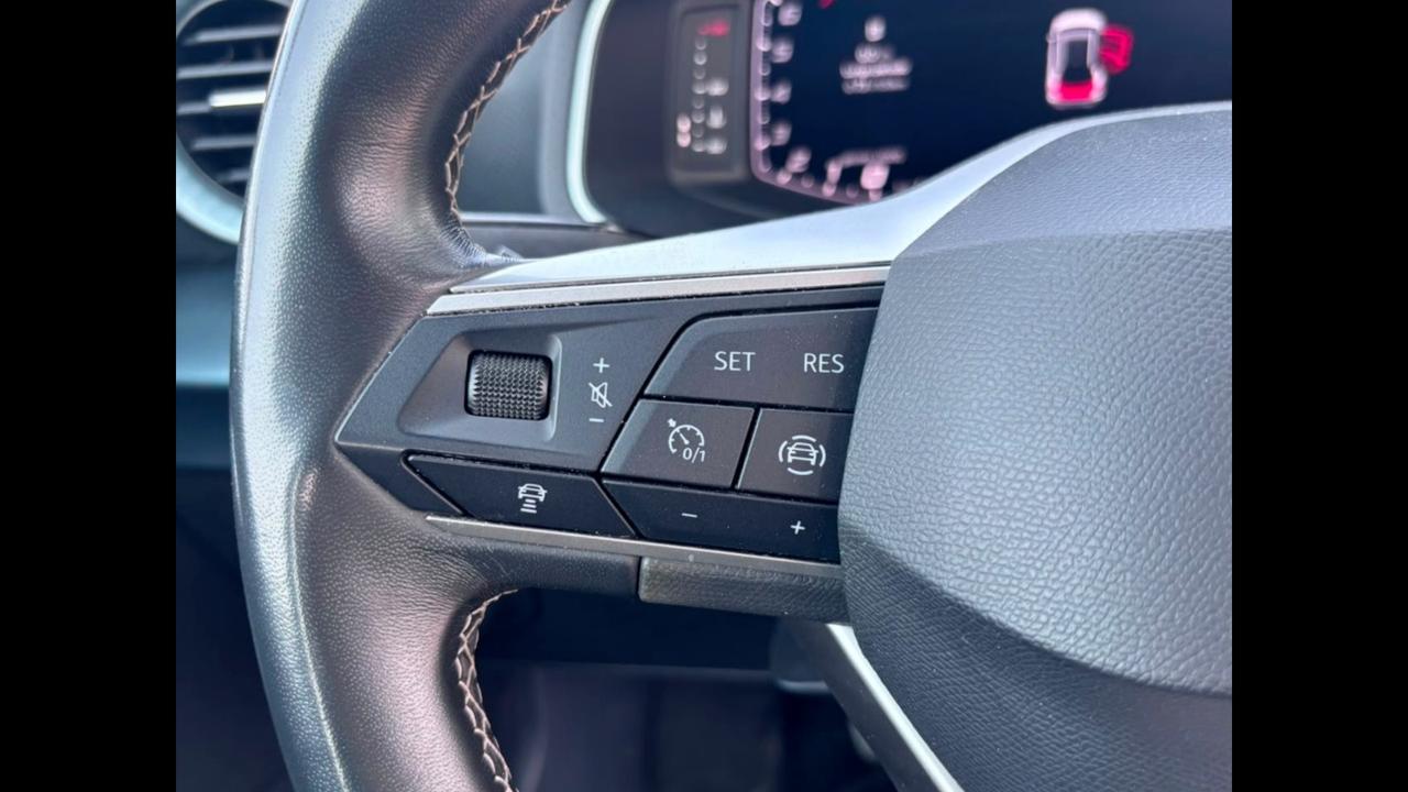 SEAT Arona 2022 - Arona 1.0 ecotsi Xperience 110cv