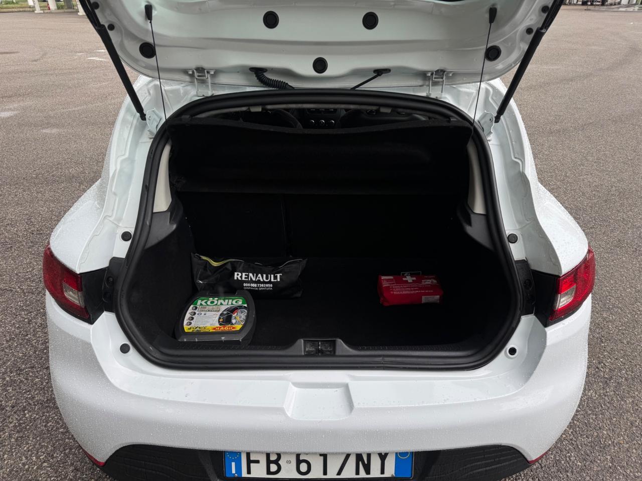 Renault Clio 1.2 benzina 75cv