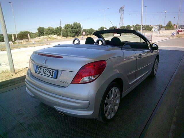 PEUGEOT 207 1.6 8V HDi 112CV CC Allure
