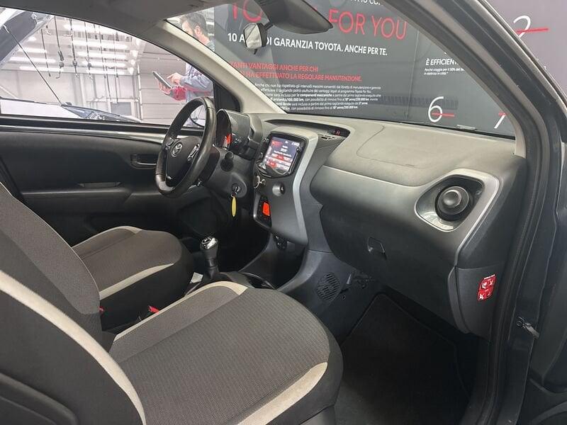 Toyota Aygo Connect 1.0 VVT-i 72 CV 5 porte x-play