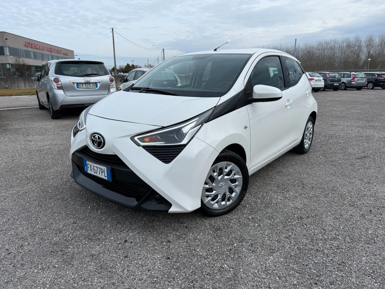 Toyota Aygo 1.0 VVT-i 72 CV 5 porte x-business