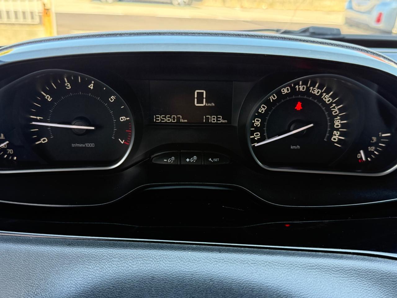 Peugeot 208 5 porte Active