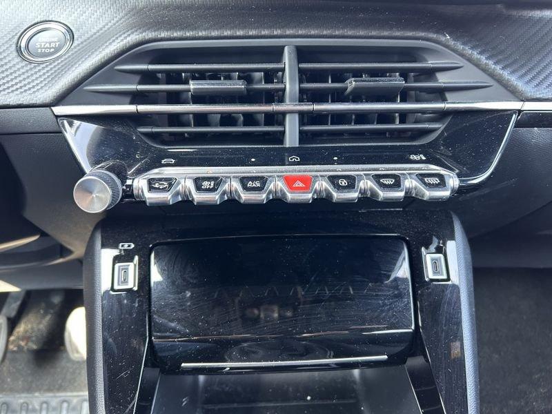 Peugeot 2008 PureTech 100 Allure NAVI+CAMERE 360+KEYLESS