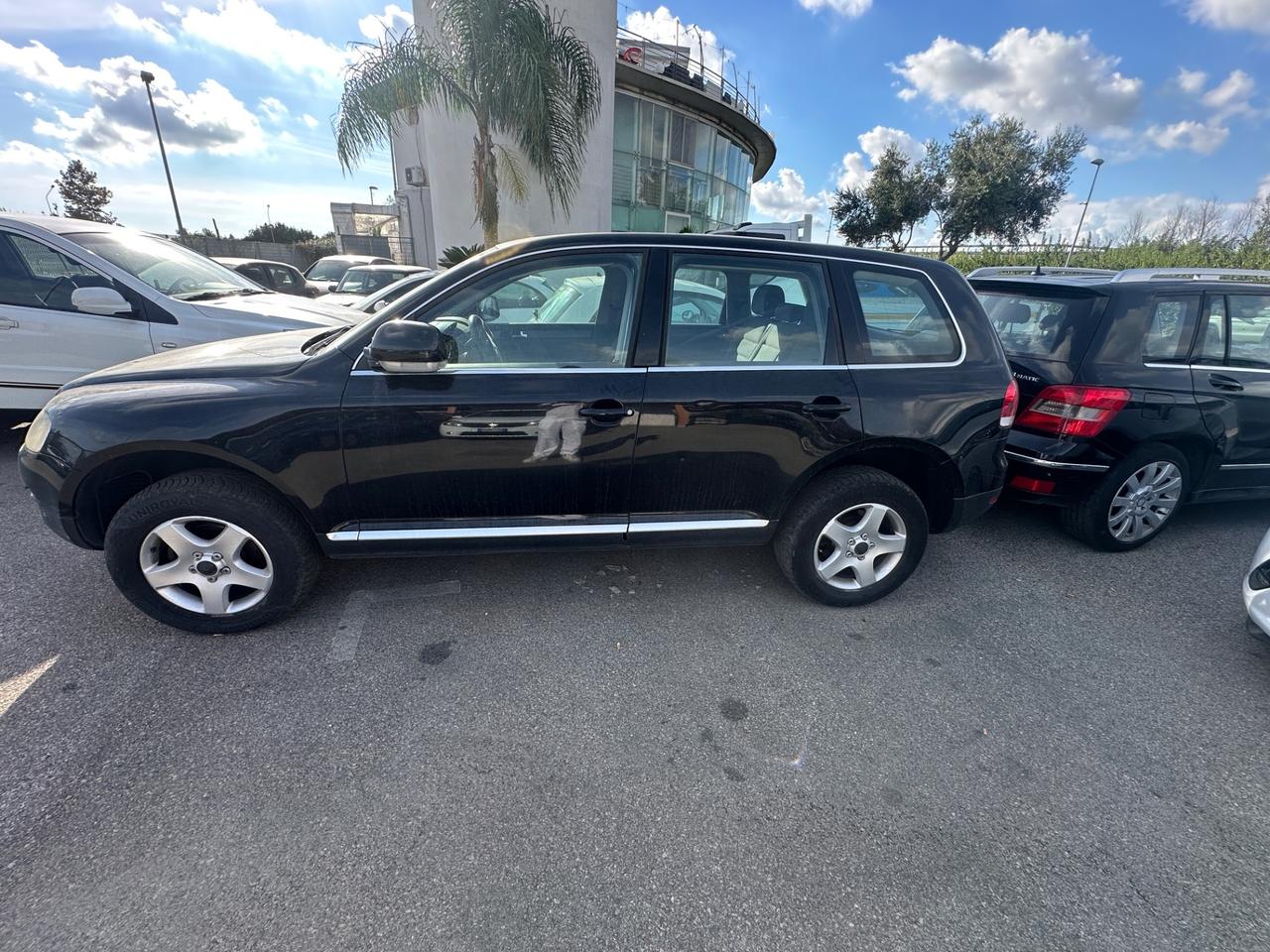 Volkswagen Touareg 2.5 R5 TDI 174 CV 4x4 – 2005