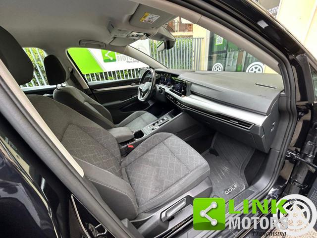 VOLKSWAGEN Golf 8 LIFE