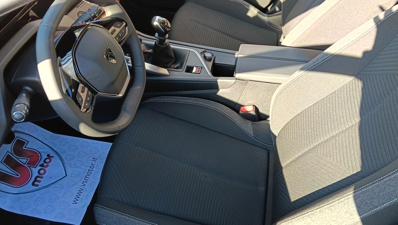 PEUGEOT 308 1.2 BENZ-KM 16.000 -2022