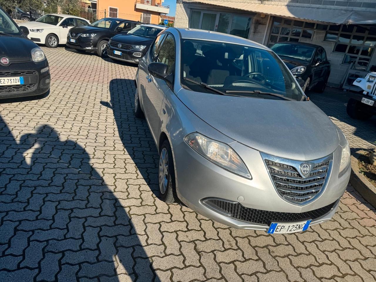 Lancia Ypsilon 1.2 69 CV 5 porte GPL Ecochic Silver