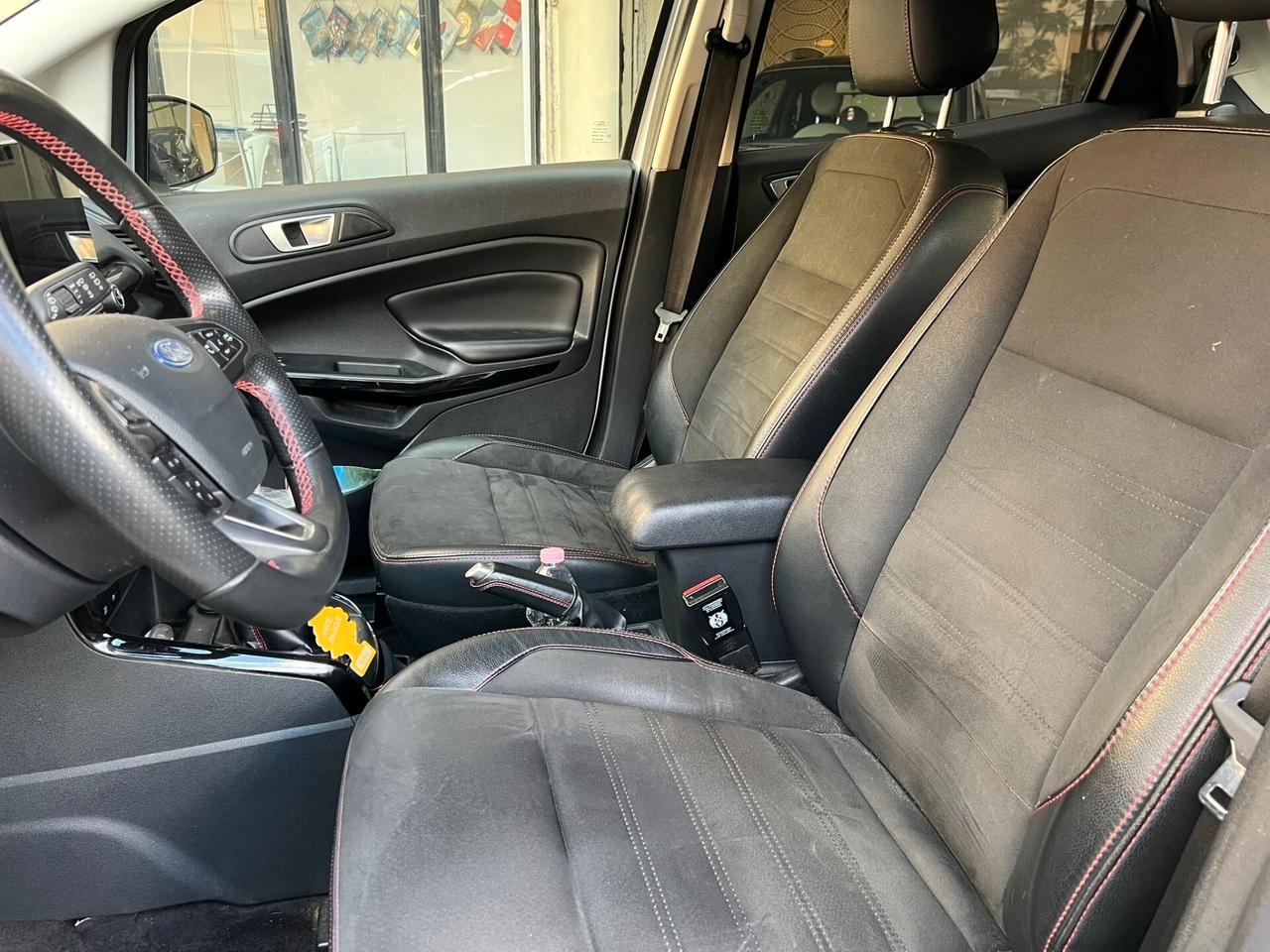 Ford EcoSport 1.5 Ecoblue ST-Line Black Edition s