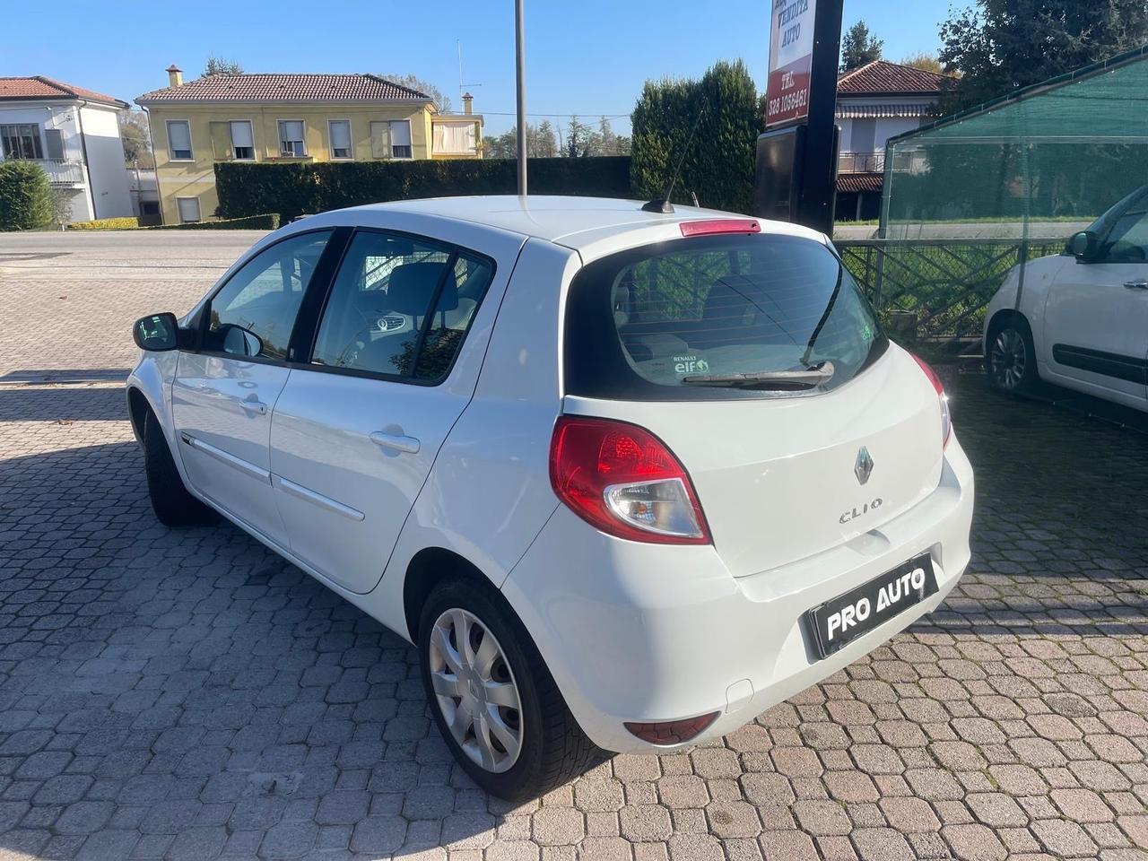 Renault Clio 1.2 16V 5 porte Dynamique