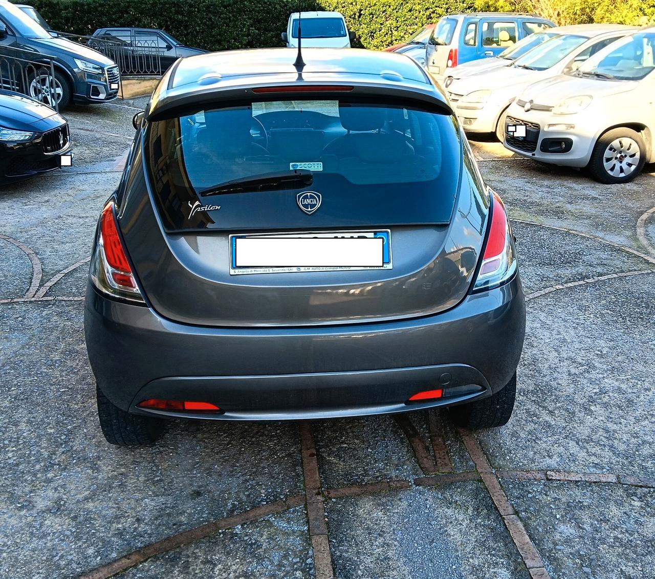 Lancia Ypsilon 1.2 69 CV 5 porte GPL Ecochic garanzia 12 mesi