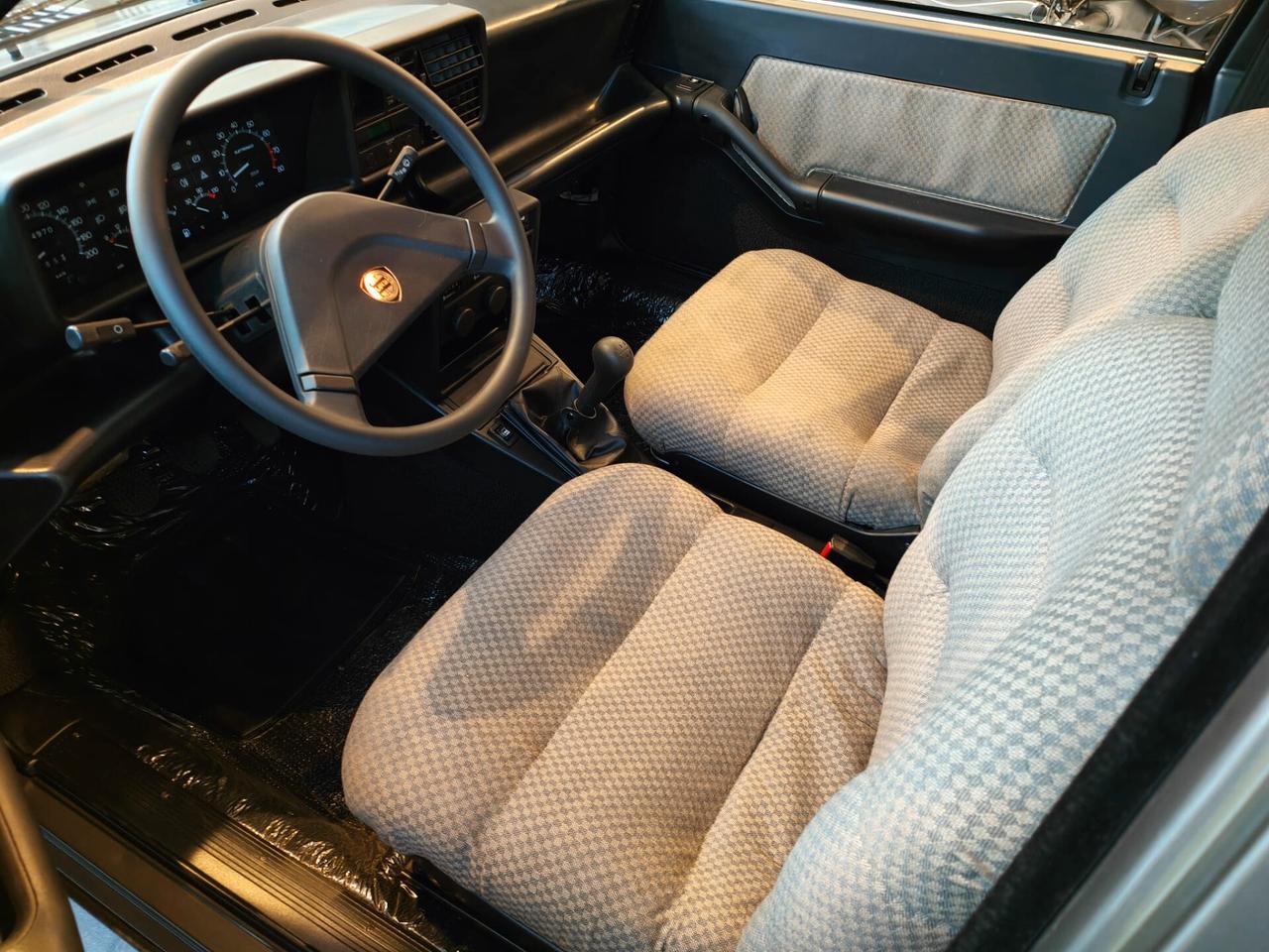 Lancia Prisma 1.6 - 4.970 KM - Pari al nuovo