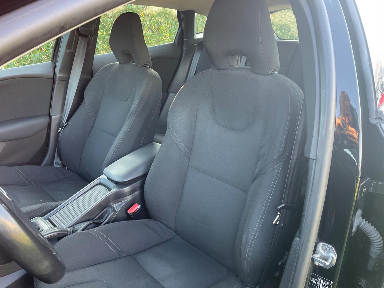 Volvo V40 2.0 D2 120cv MOMENTUM/GARANZIA 12 MESI