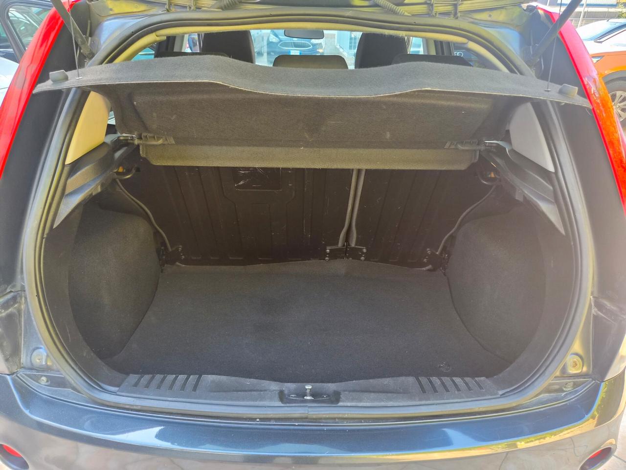 Ford Fiesta 1.4 TDCi 5p. Ghia