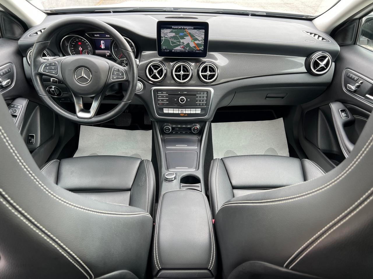 Mercedes-benz GLA 200 d Automatic Premium Night Edition