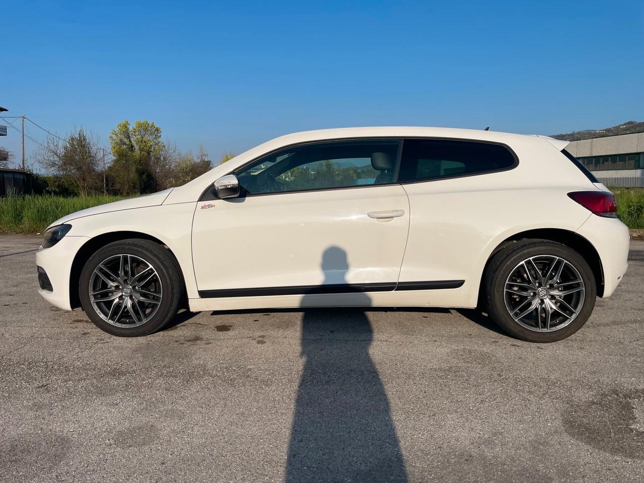 Volkswagen Scirocco 2.0 TDI 140CV DPF DSG