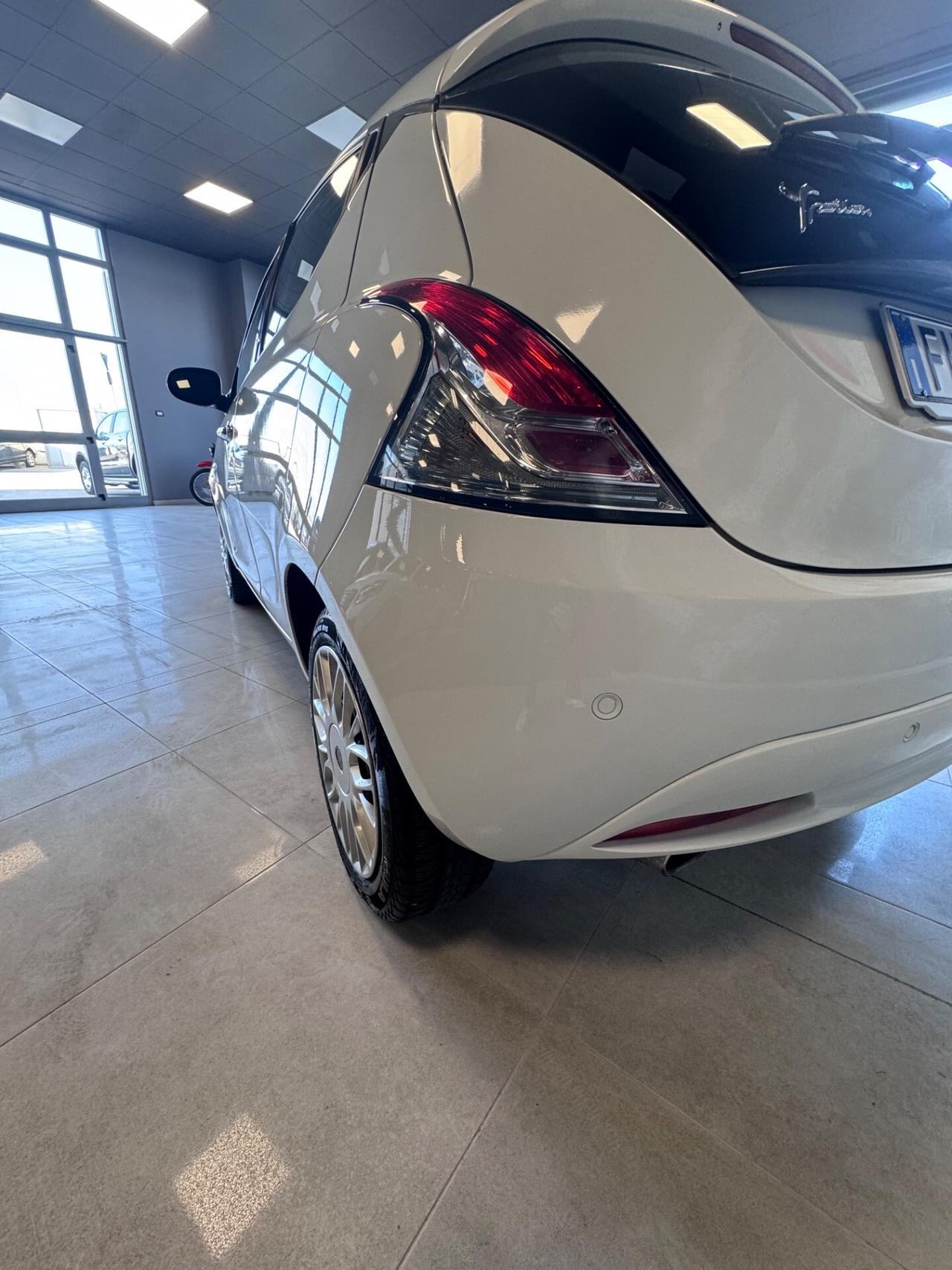 LANCIA YPSILON 1.3 MJET GOLD
