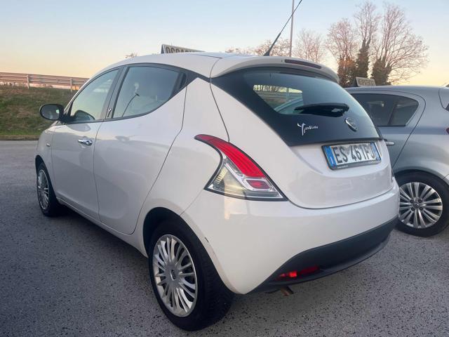 LANCIA Ypsilon 1.2 69 CV 5 porte Silver