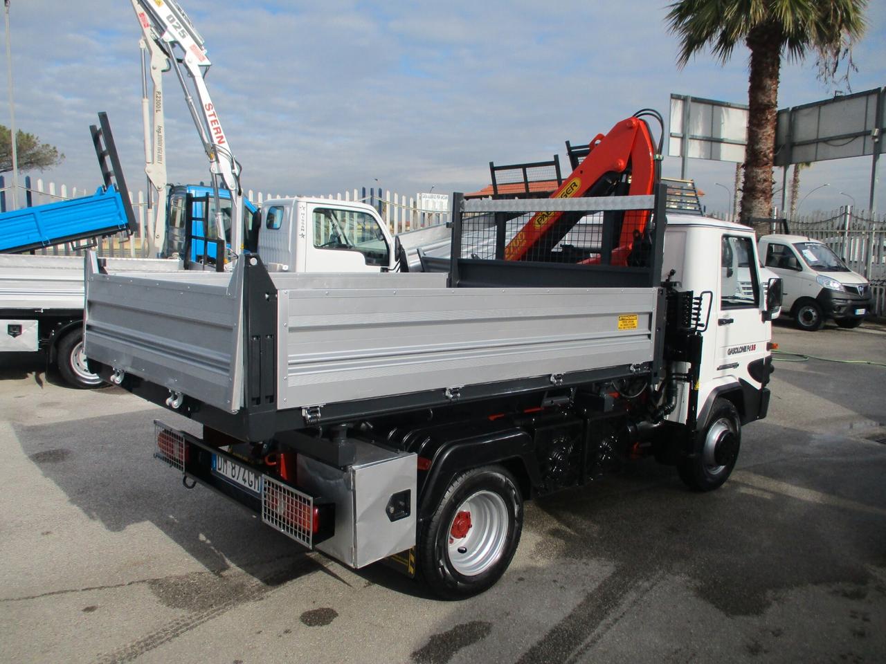 Iveco Daily GASOLONE 35 GRU PK 2700 RIBALTABILE TRILATERALE