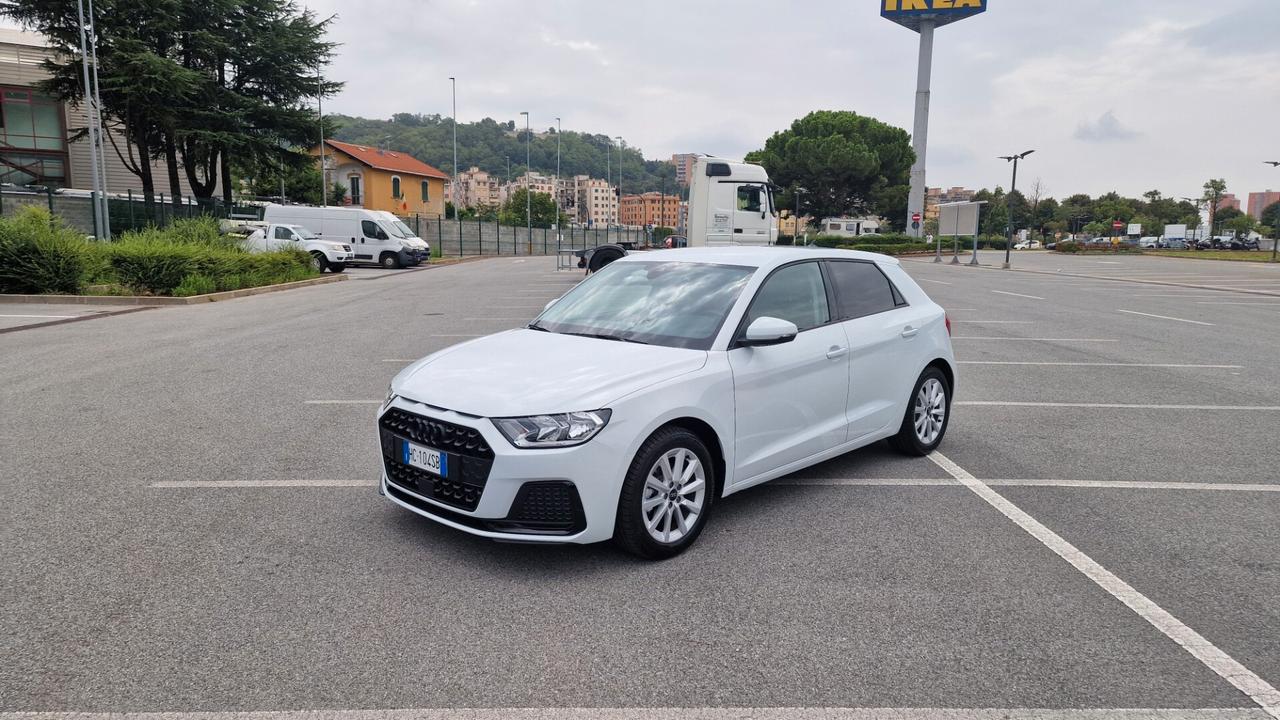Audi A1 allstreet 30 TFSI Business KM 5000