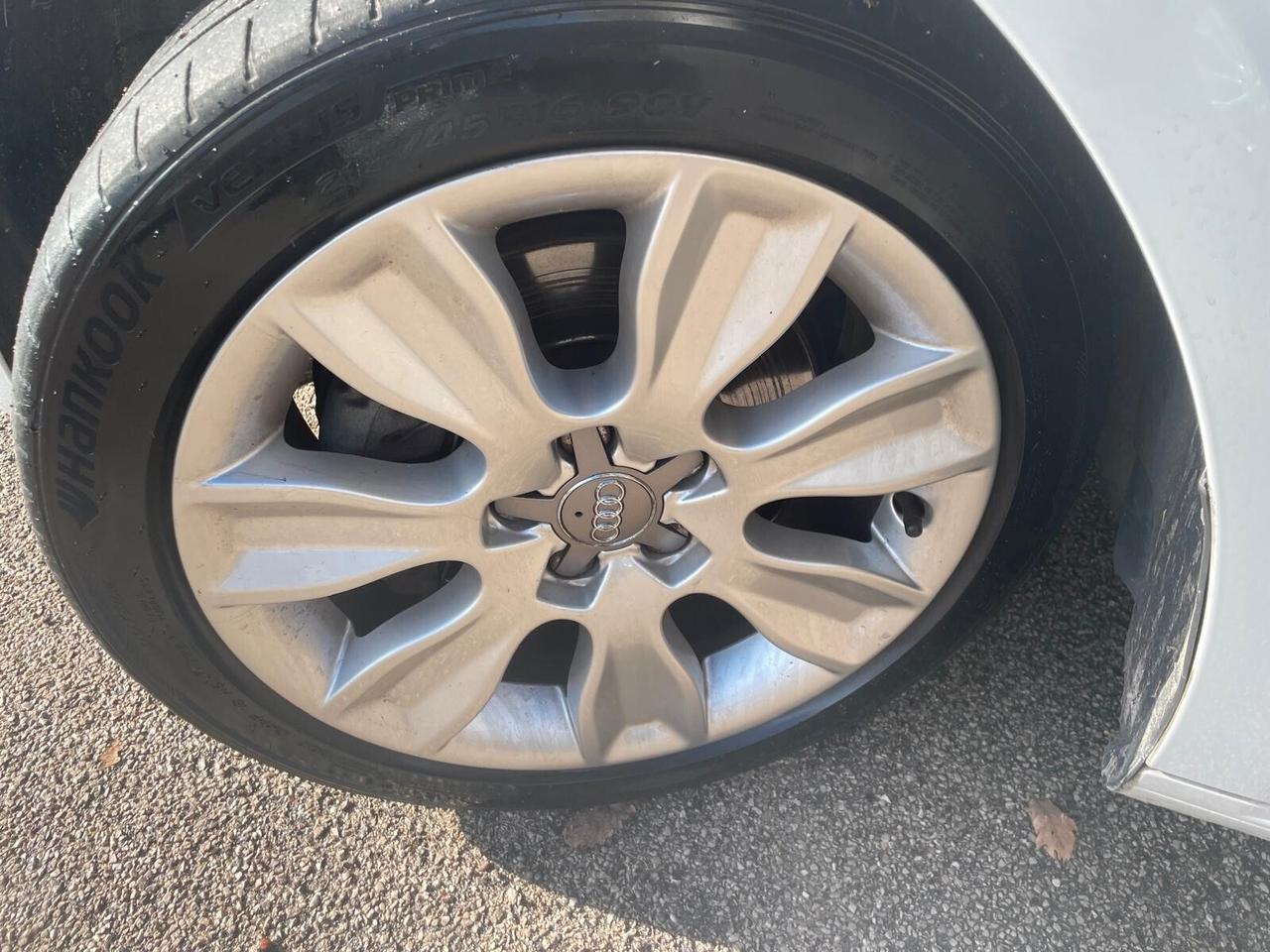 Audi A1 1.6 TDI S tronic Attraction NEOPATENTATI
