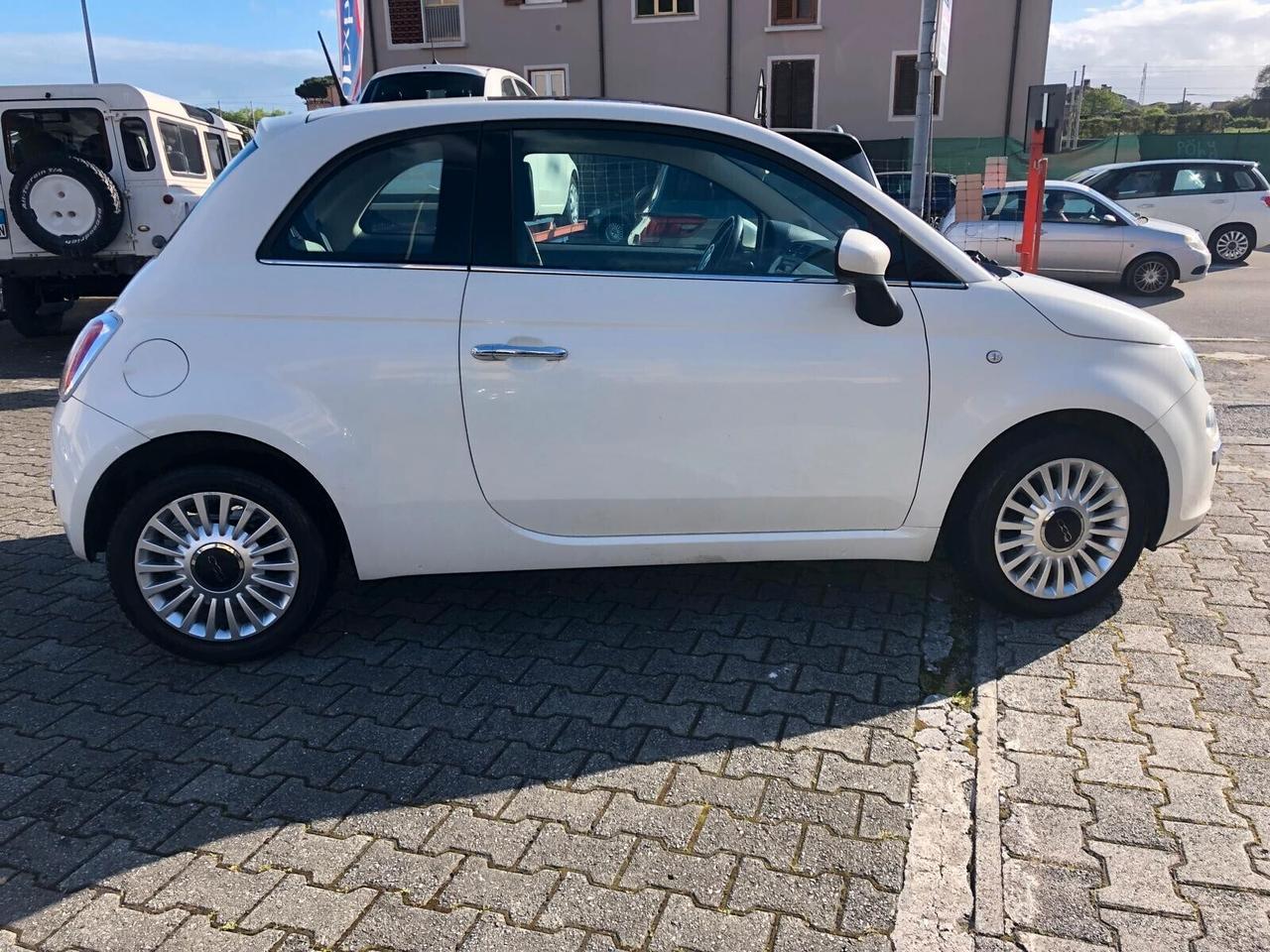 Fiat 500 1.2 Lounge ADATTA X NEOPATENTATI CON GARANZIA EUROPEA 12 MESI ESTENDIBILE FINO A 36 MESI!!!