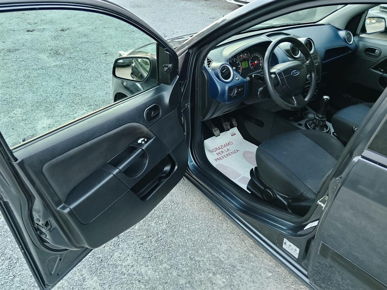 Ford Fiesta 1.2 16V 5p. Manutenzione completa
