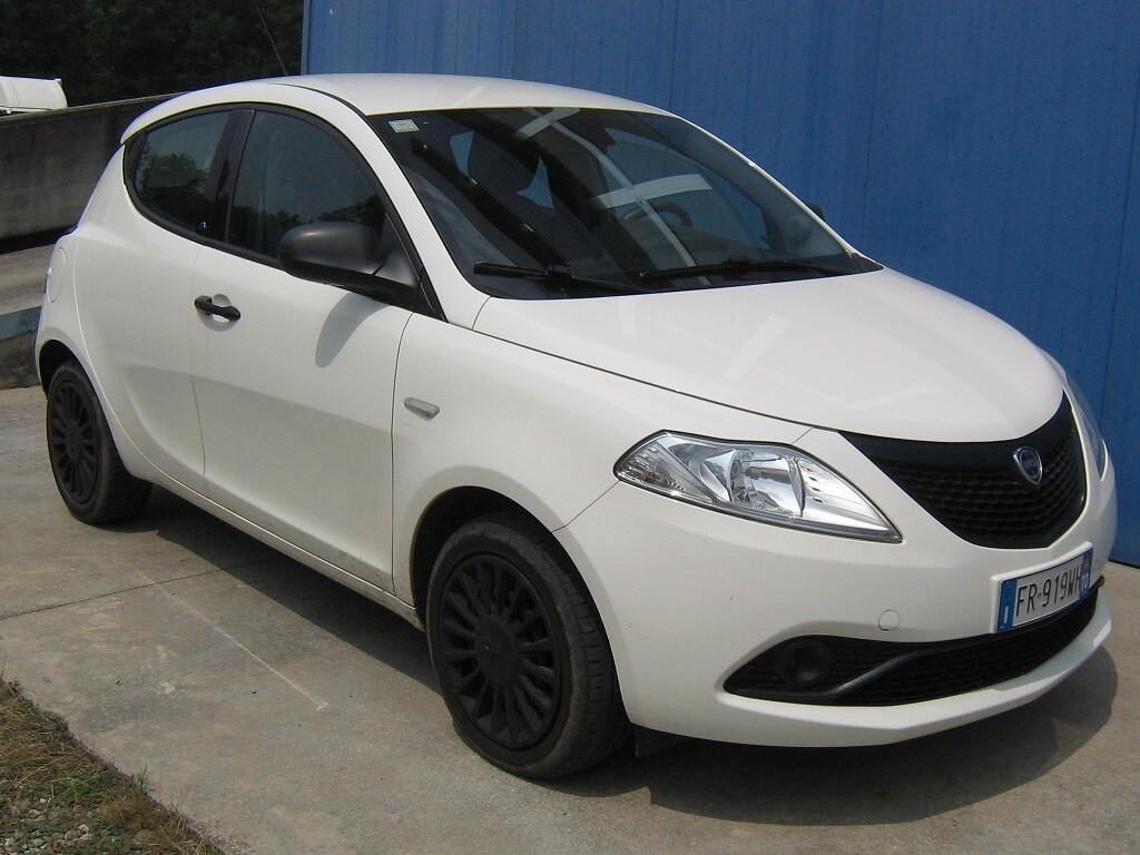 Lancia Ypsilon 1.2 69 CV 5 porte Elefantino Blu