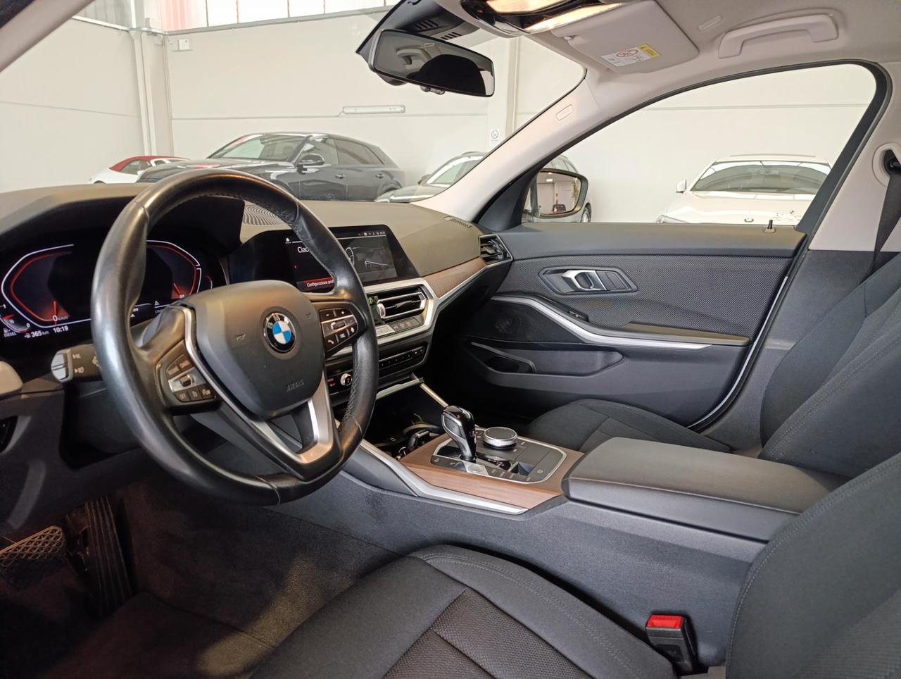 BMW 316 d Touring mhev 48V Business Advantage auto