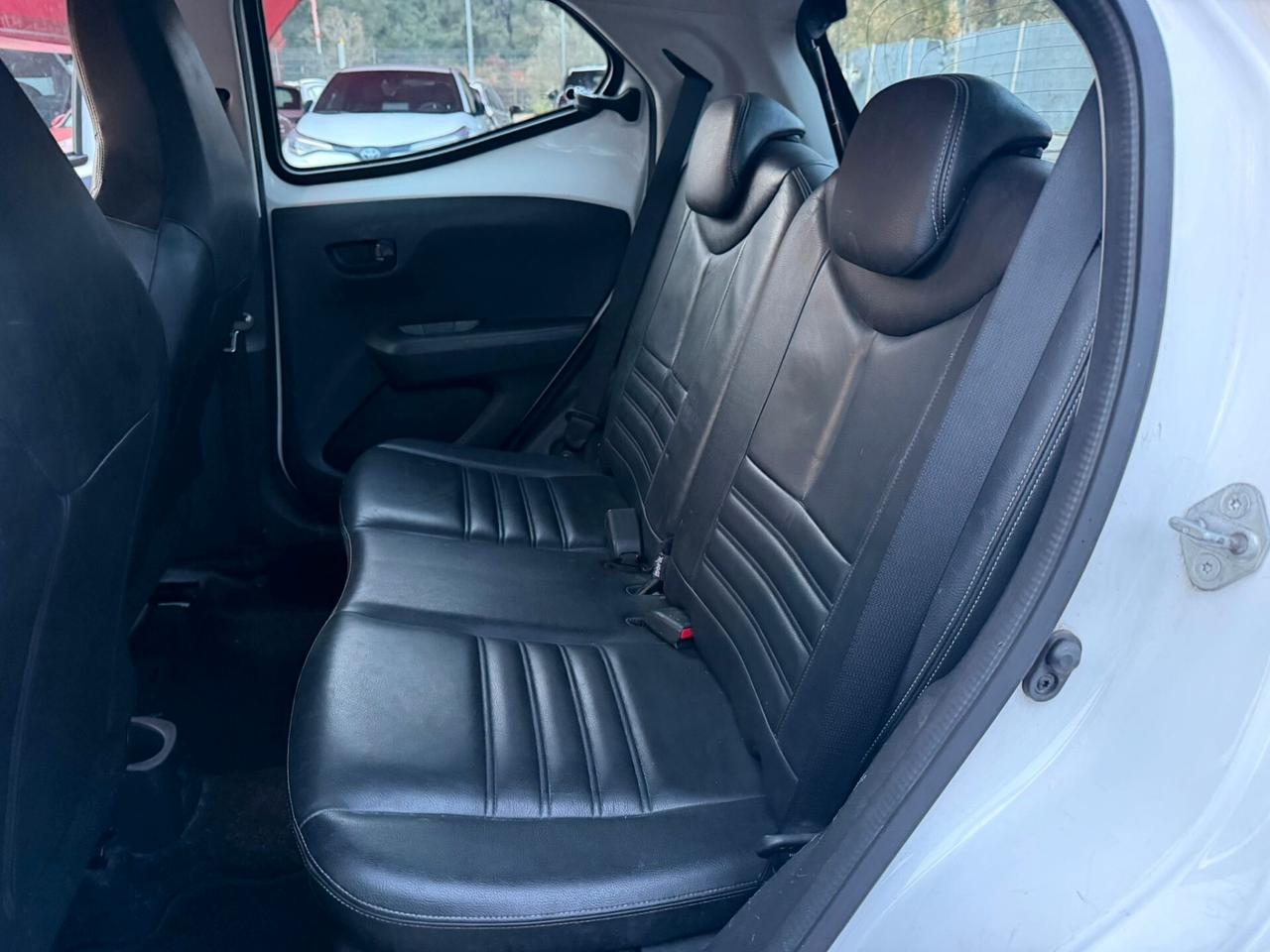 Toyota Aygo 1.0 VVT-i 69 CV 5 porte x-wave