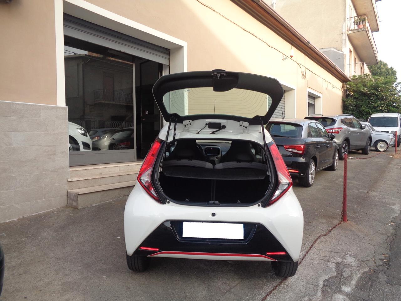 Toyota Aygo Connect 1.0 VVT-i 72 CV x-wave ( Finanziabile )