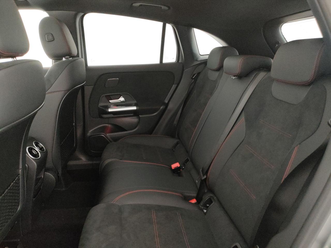 Mercedes-Benz GLA 200 d