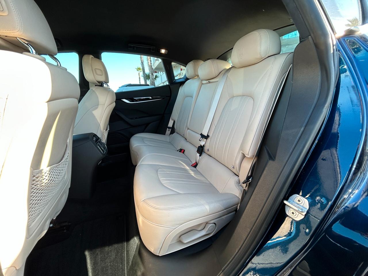 Maserati Levante 3.0 V6 275cv auto my19