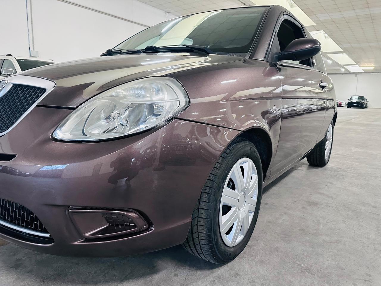 Lancia Ypsilon 1.4 Platino Ecochic GPL