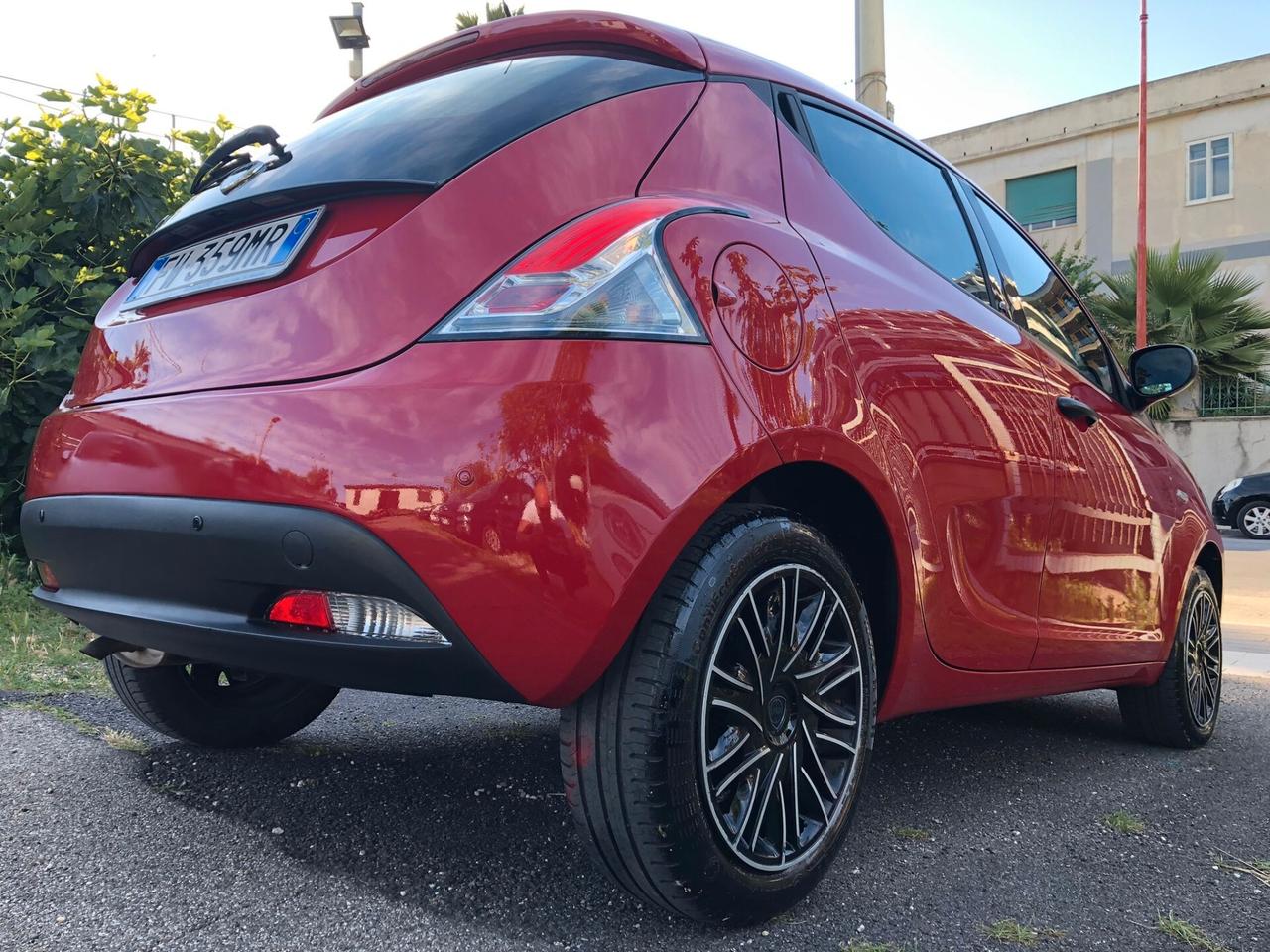 Lancia Ypsilon 1.2 69 CV 5 porte Gold KM 30000