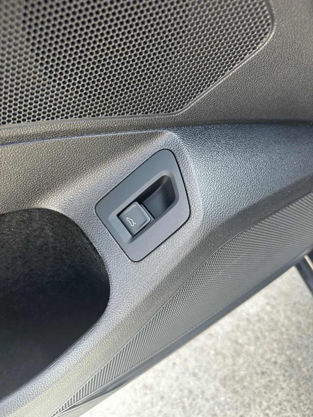 VOLKSWAGEN Passat Variant 2.0 TDI SCR EVO Business "PARI AL NUOVO"